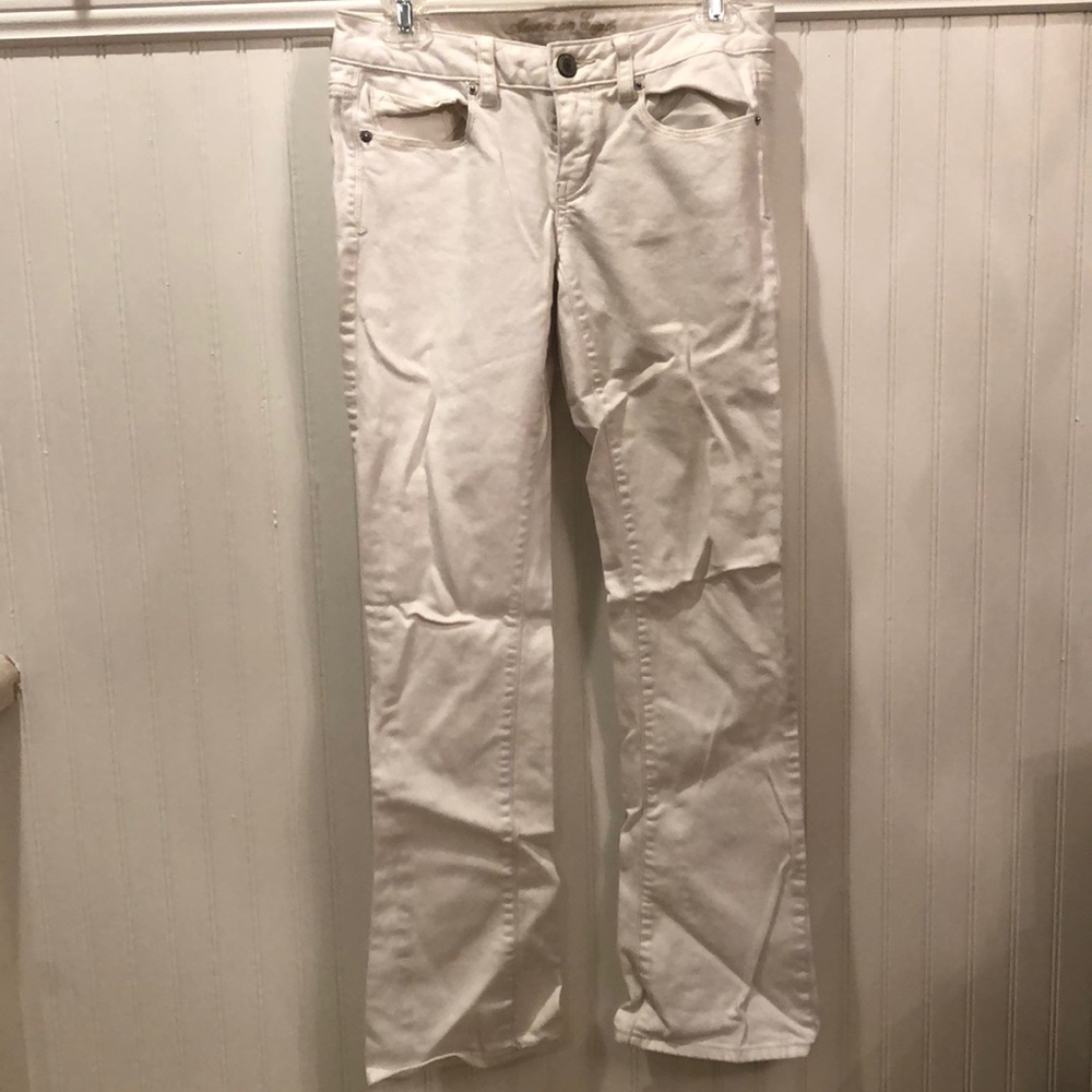 American Eagle STRETCH white jeans